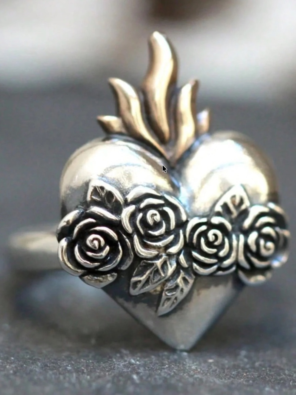 two tone  Gold Silver Tone Roses Flames Heart Ring - Picture 3 of 3